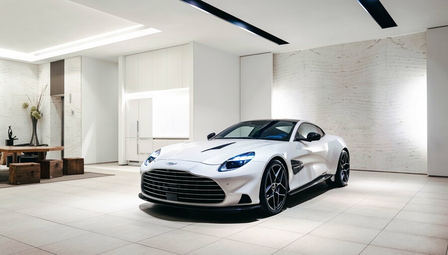 旗艦王者 Aston Martin Vanquish  基本車價 2,280萬起